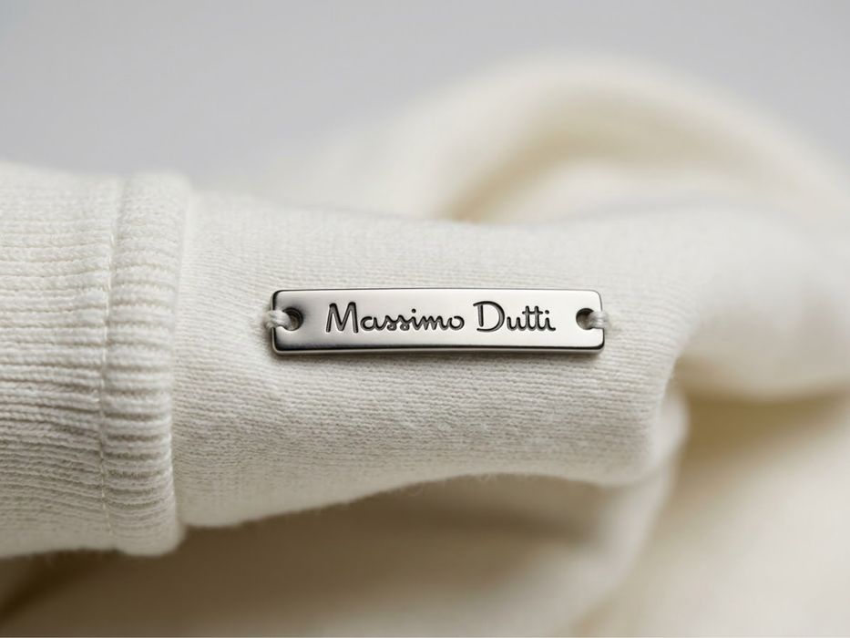 Оригинальный полузамок Massimo Dutti в белом цвете