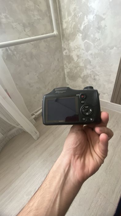 Sony Cyber-shot DSC-H300
