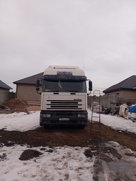 Бампер iveco Eurostar ,капот