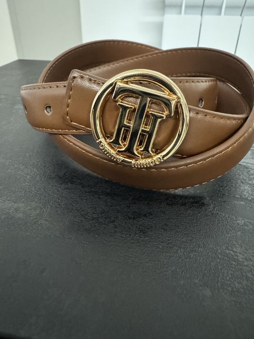 Нов колан tommy hilfiger, бял и кафяв