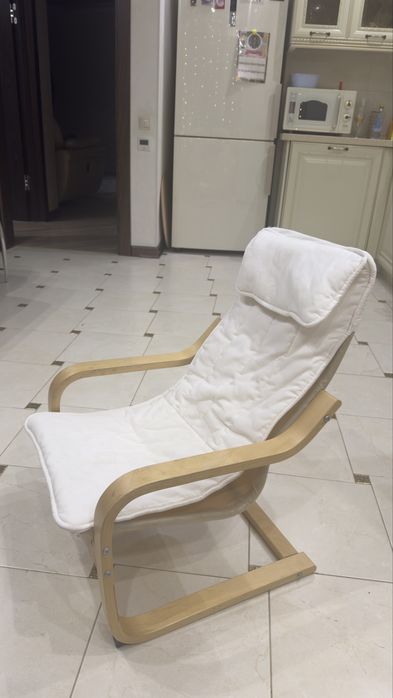 Продам детские стулья