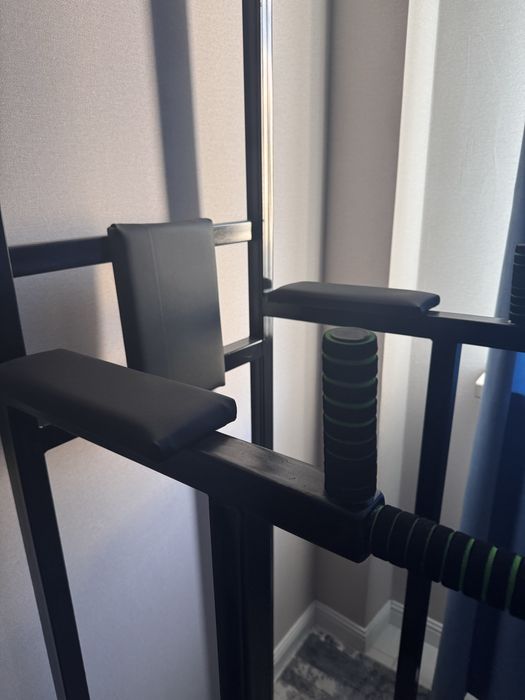 Продам турник напольный