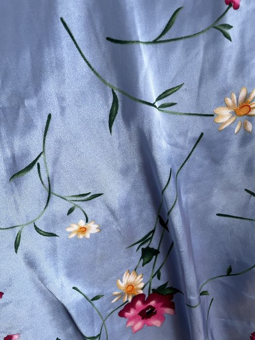 Красиви сатенени нощници