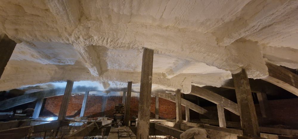 Izolatii spumă poliuretanică