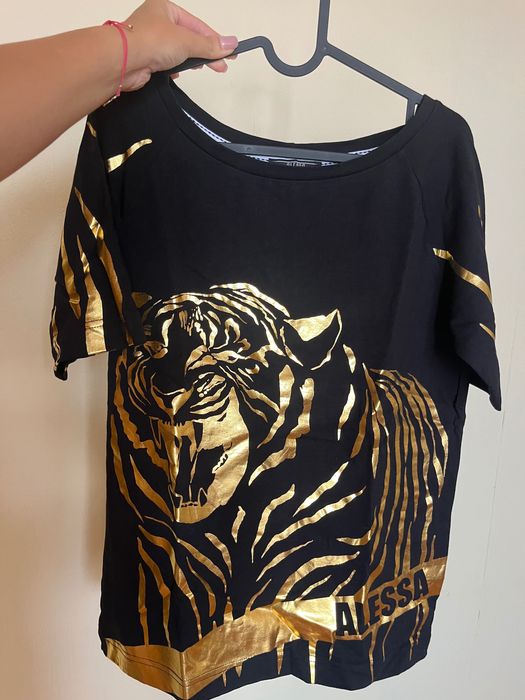 Черна тениска ALESSA