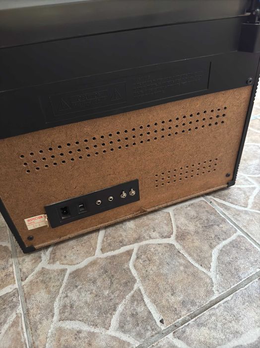 Продавам аудио система 3в1