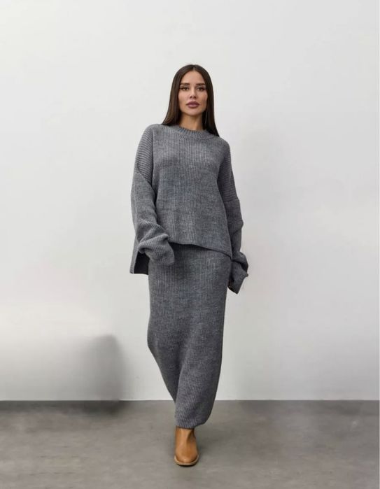 Новый Костюм юбочный