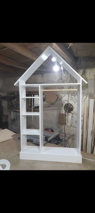Mobilier gen montessorii