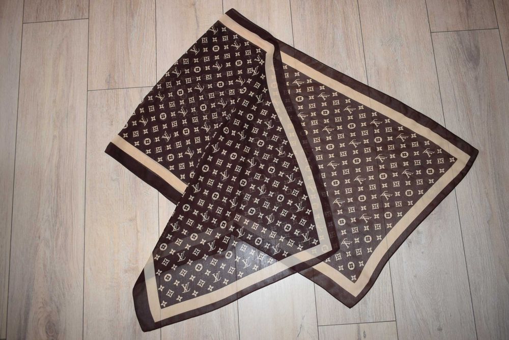 Louis Vuitton & Chanel шалове