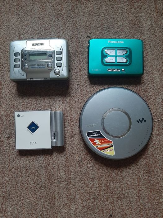 Walkman Panasonic WM-EX560 Citește anunțul