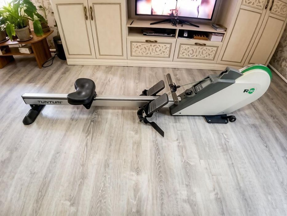 Продам гребной кардиотренажёр TUNTURI R780.