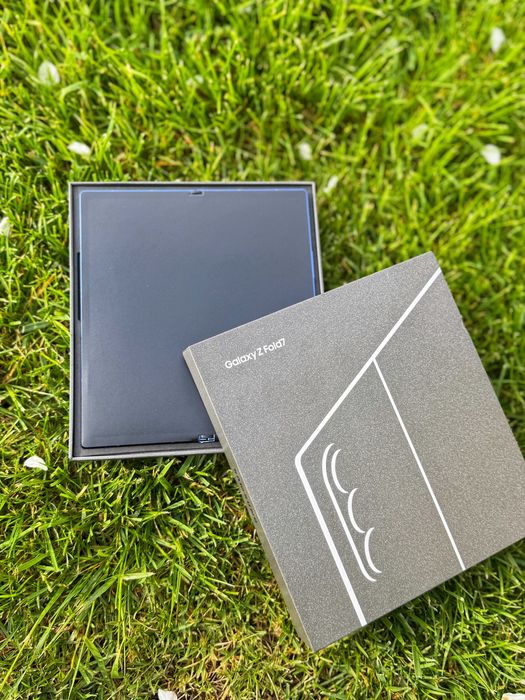 НОВ!!* Samsung Galaxy Z Fold 7 256GB – ЧИСТО НОВ! Разпечатан за преглед. Гаранция от А1 2 години*