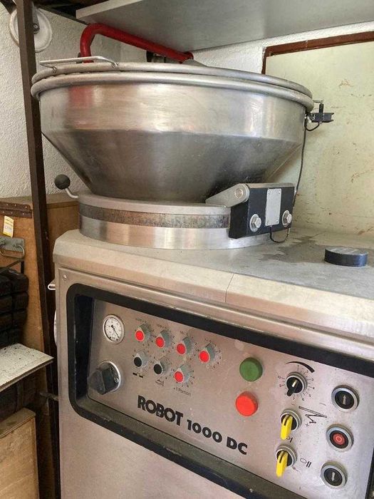 Masina umplut carnati