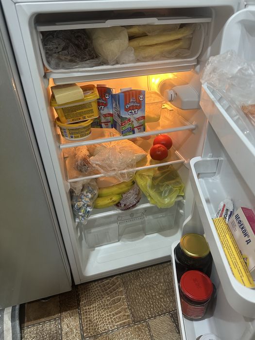 Срочно продам мини холодильник