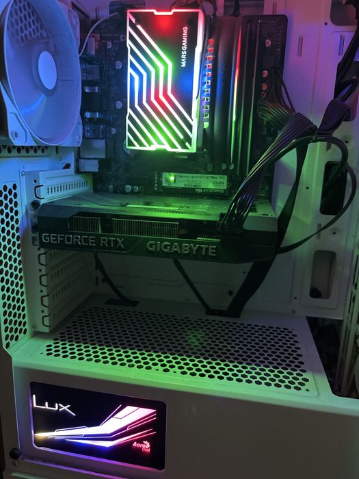 Vand placa video gigabyte nvidia 3060 12gb