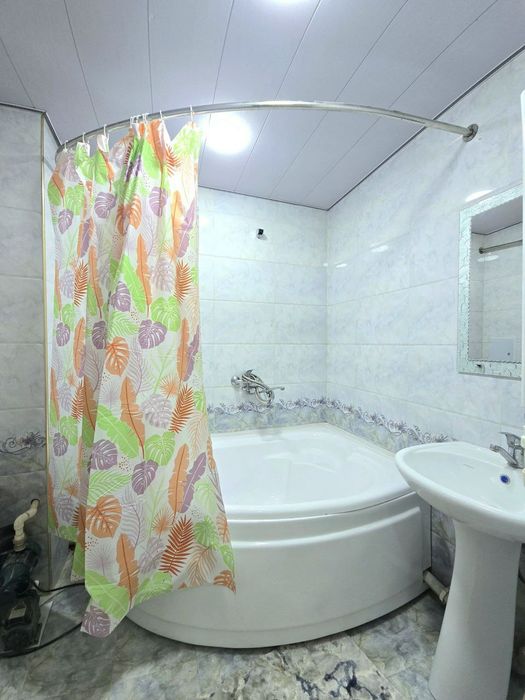 Аренда 3х комн квартира Техногазоил Титова