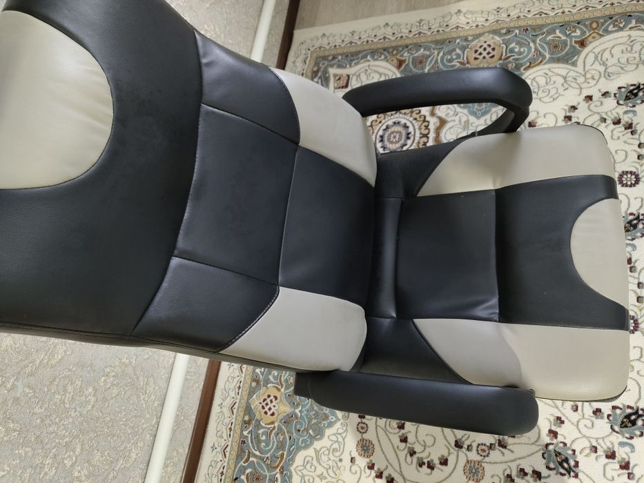 Продам кресло офисное