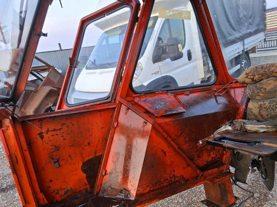 Cabina tractor utb universal u650 u445, completa cu geamuri