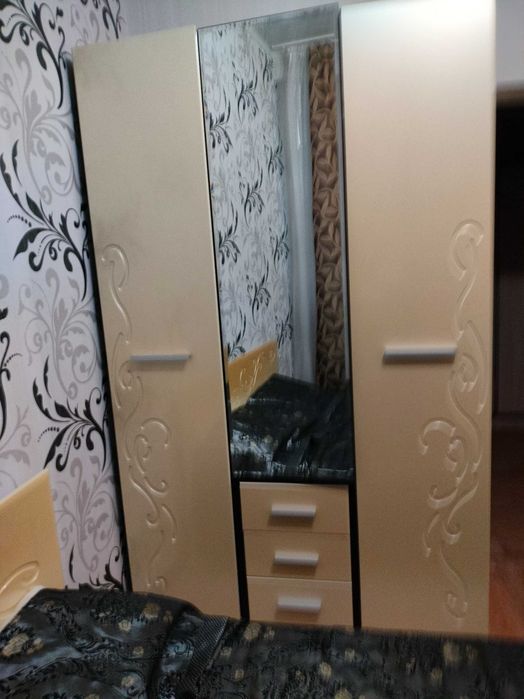 Гарнитур спальный