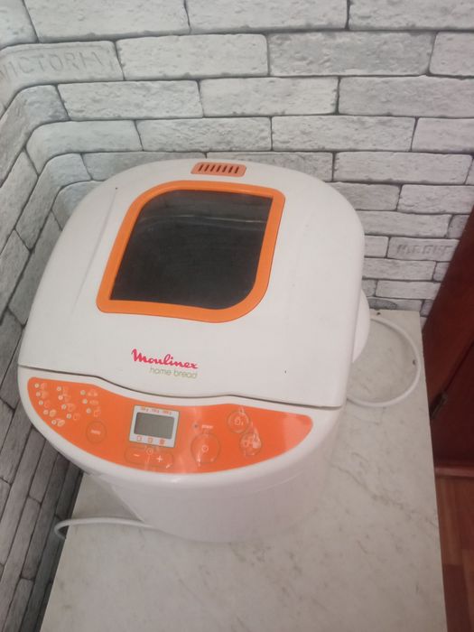 Хлебопечка продам