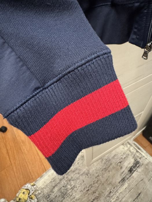 Vand geaca Tommy Hilfiger marimea M. Originala!