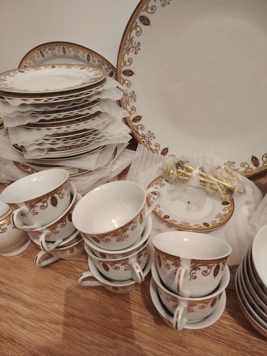 Продам посуду 102 предмет