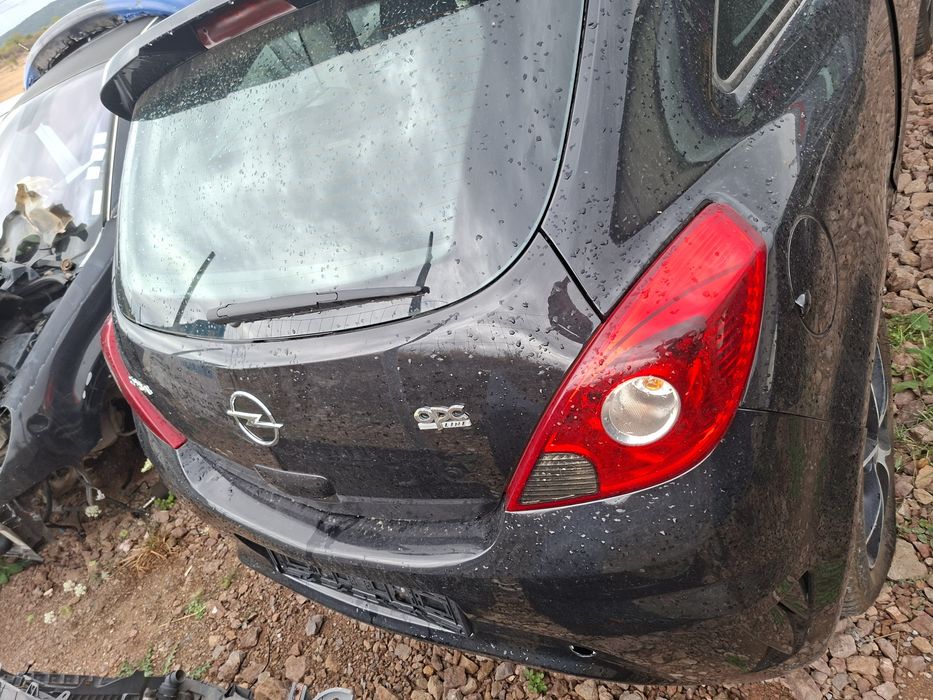 Опел корса Д 1.4 бензин На Части