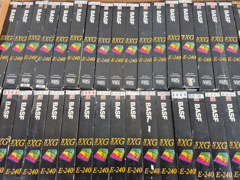 Vând 40 casete video emtec VHS originale colectie filme acțiune,drama,Comedie, Triler, dragoste,western...etc.