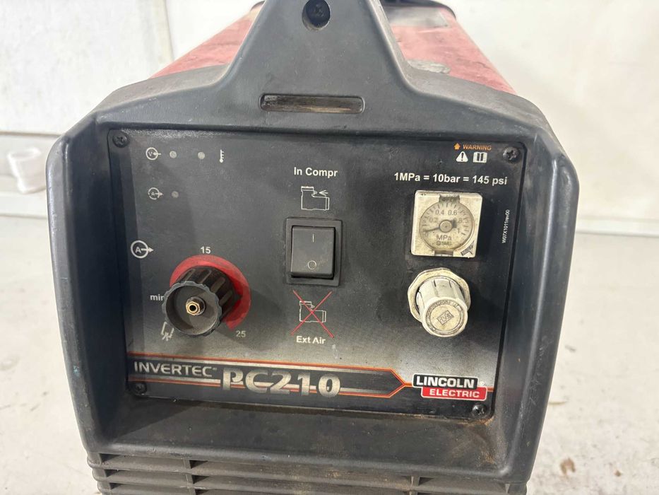 Машина за плазмено рязане  - Lincoln Invertec PC210