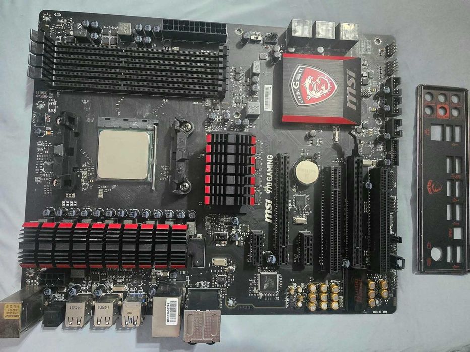 Placa de Baza gaming MSI 970 GAMING, Socket AM3+,+ AMD FX-6300 Six-Core