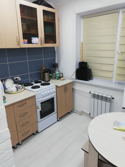 Продам 2 комн квартиру! 3 этаж