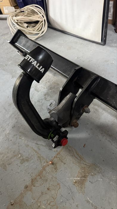 Vand carlig remorcare Westfalia detasabil pentru mercedes E class W 212 combi