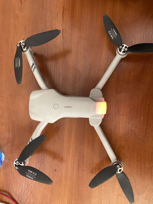 Продам дрон в хорошем исправном состоянии