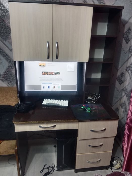 Продам письменный стол