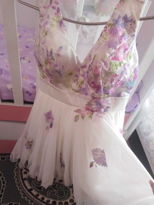 Бални къси рокли