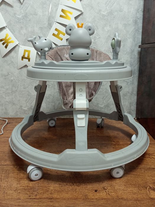 Продаем ходунки , качалку , талокар 3в1