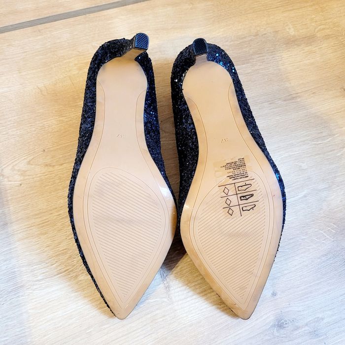 Pantofi stiletto cu paiete