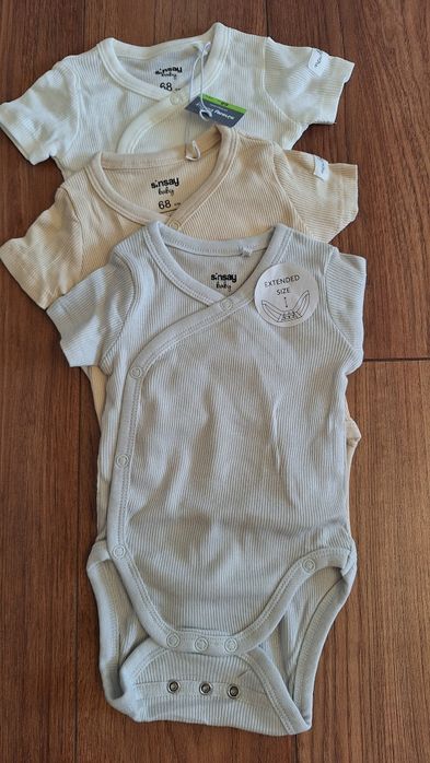 Set 3 body-uri + set 2 tricouri, Sinsay NOI,marime 68