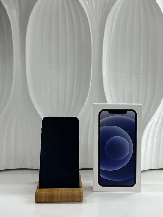 iPhone 12 64 GB 77%