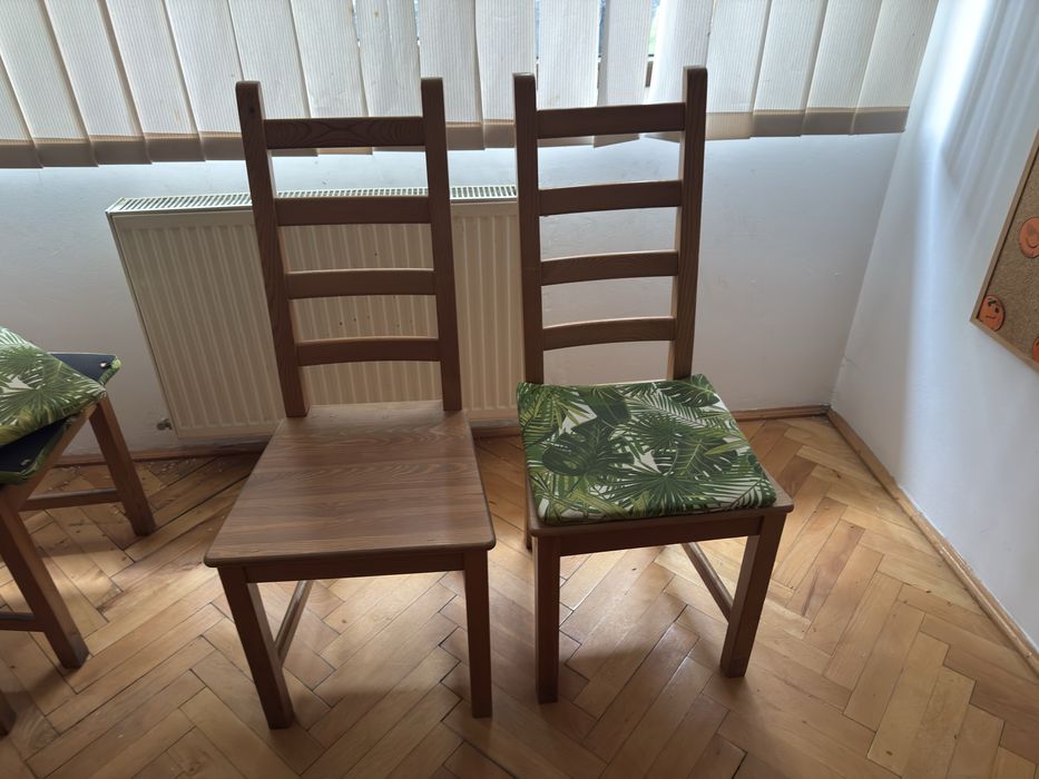 Vand 20 scaune ikea + perne
