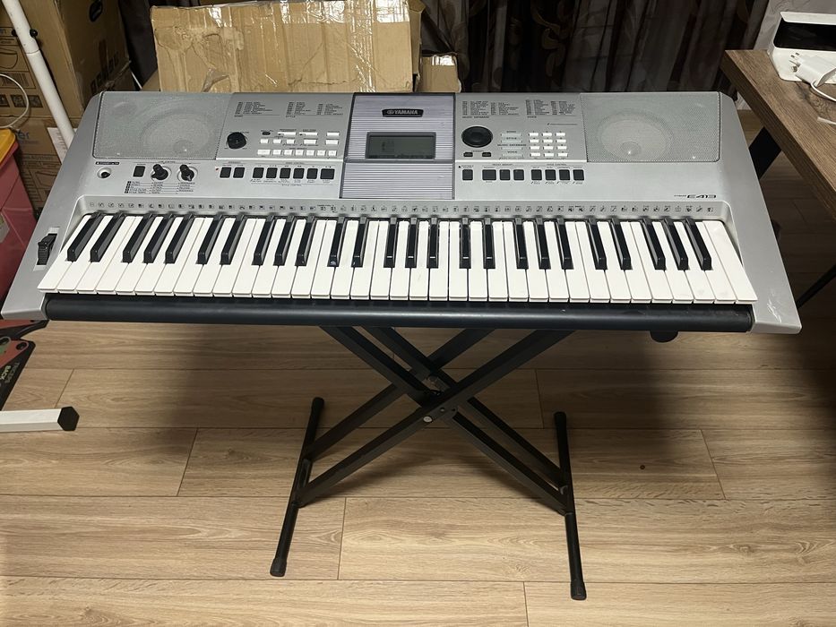 Продам синтезатор Yamaha