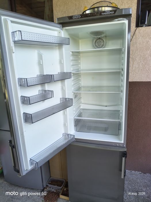 combină frigorifică Exquisit, modelul KGC-410/90 A+, cu un volum brut de 325 litri și o putere de 190W.