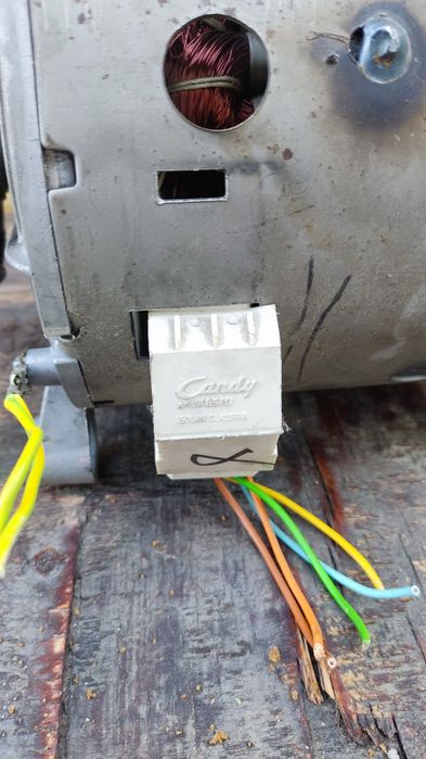 Продам мотор от стиральной машины , candy