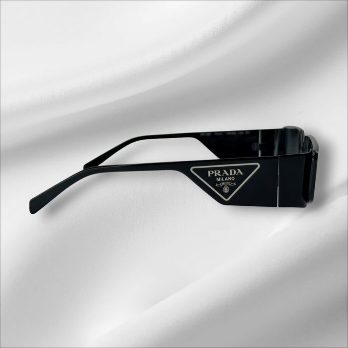 Prada Milano Оригинални дамски слънчеви очила