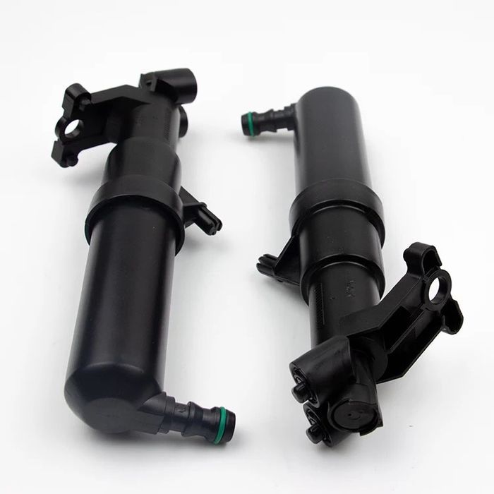 Пръскалка Mercedes W203 чистачка дюзи мерцедeс пръскалки фарове