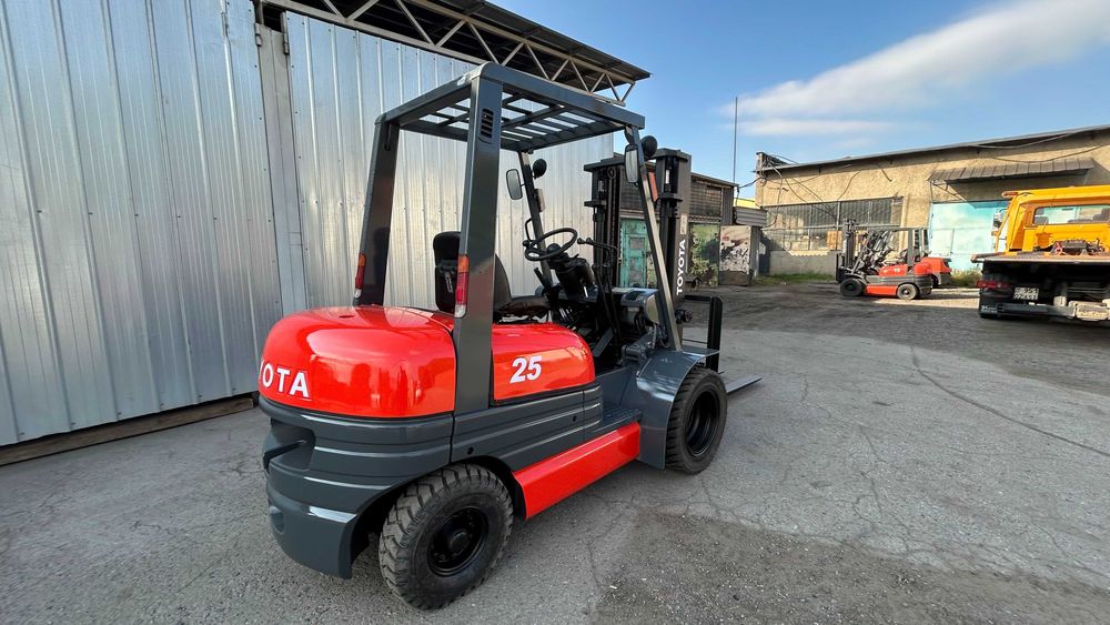 Продам Вилочный погрузчик (кара)