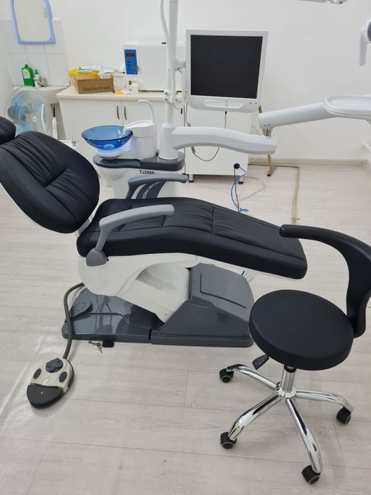 Продам стоматологическую установку.