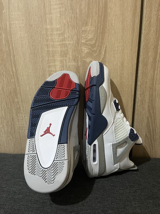 Jordan 4 marimea 43 nefolositi