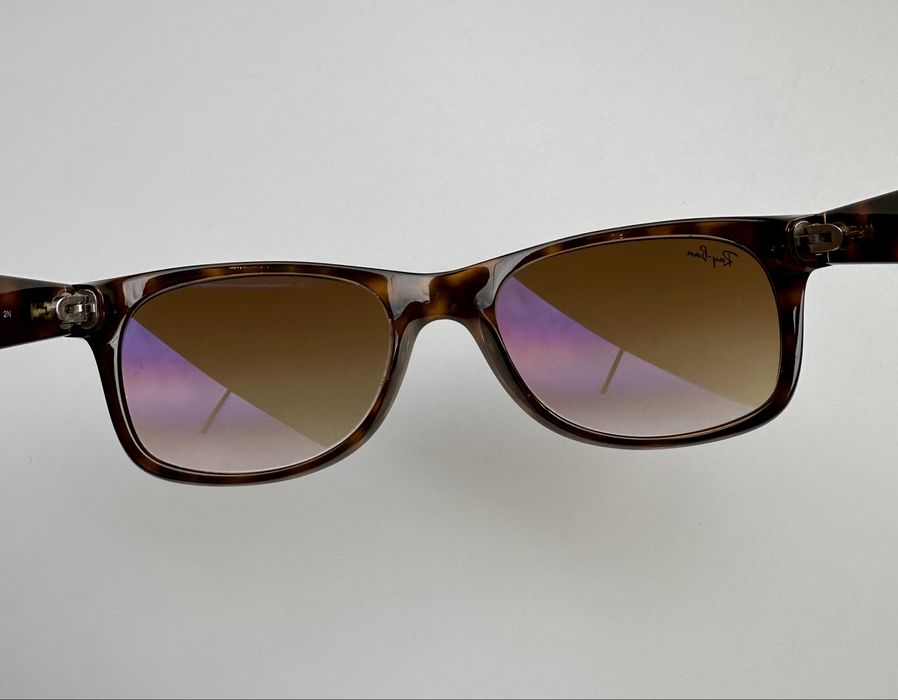 Ray Ban New Wayfarer RB2132 52-18 Havana Brown Gradient