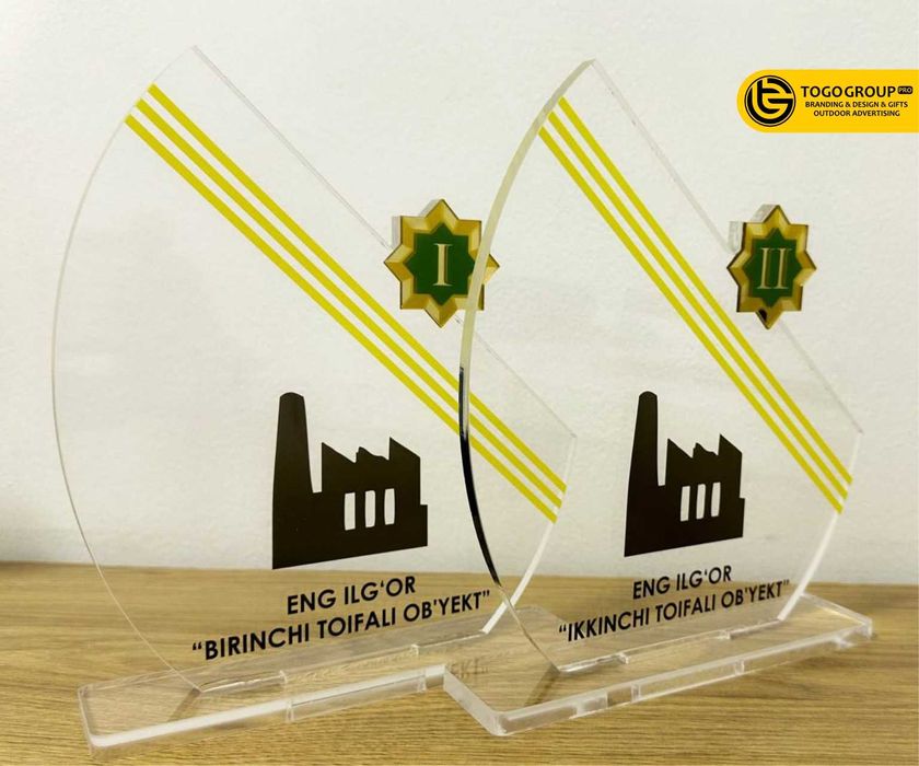 Statuetka | Статуэтка